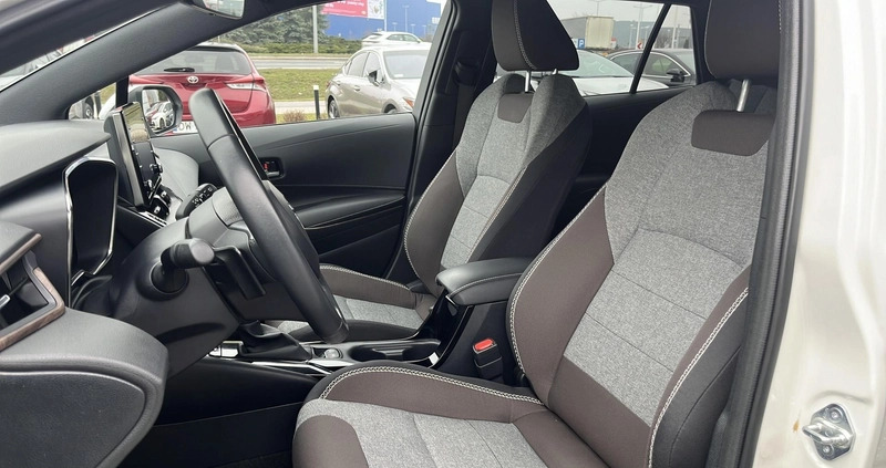 Toyota Corolla cena 117900 przebieg: 70605, rok produkcji 2021 z Radzymin małe 301